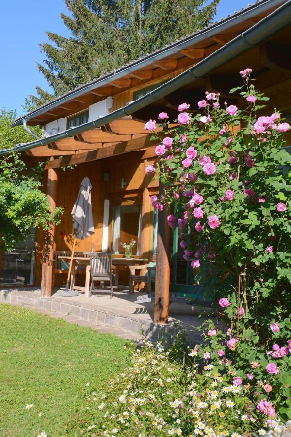 Petra Maria Soelle - Ferienhaus Sehr Privat Presseggersee Exterior photo